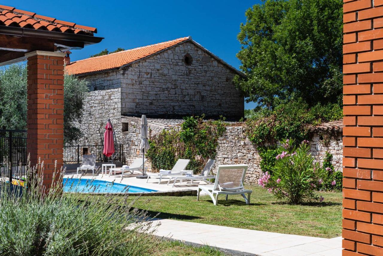 Villas Kolumbera With Private Pools Экстерьер фото